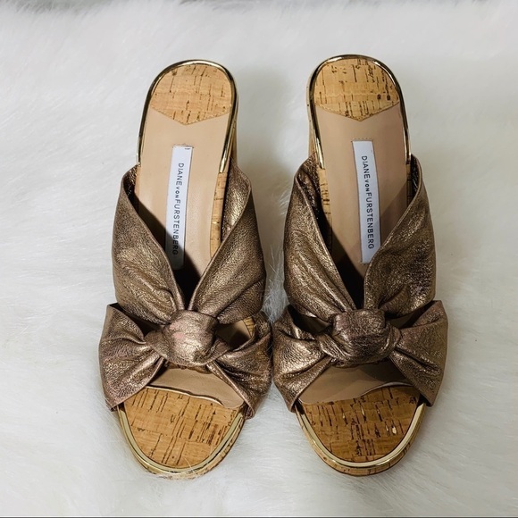 Diane Von Furstenberg Rose Metallic Cork M… - Picture 5 of 8